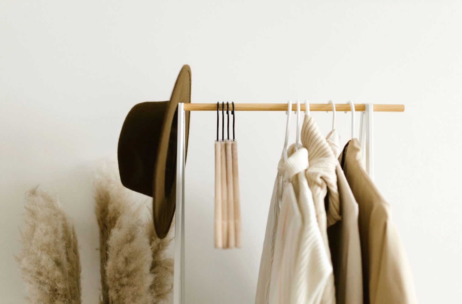Fashion Sales Representatives, Toronto, Ontario