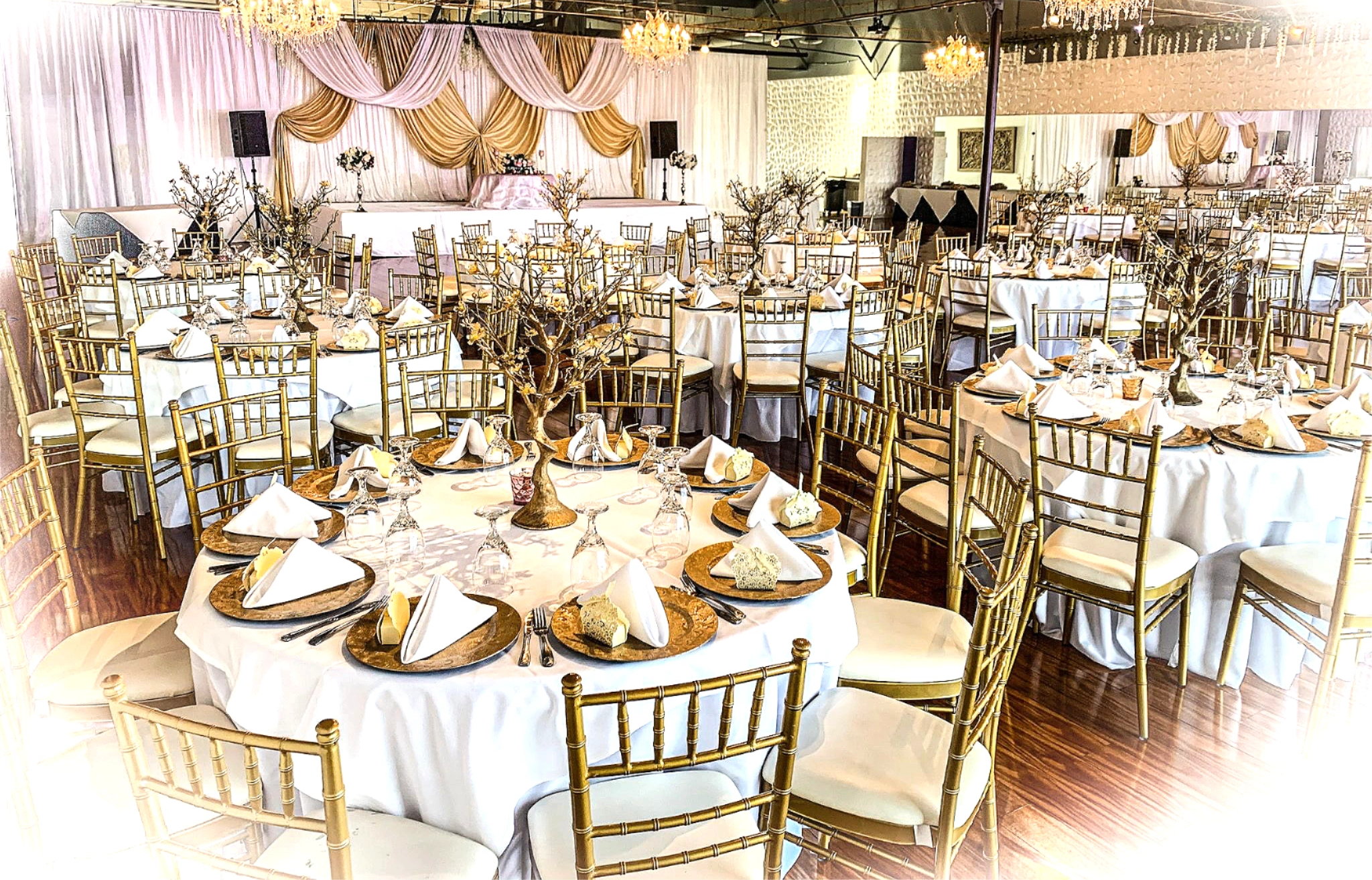 royal banquet table