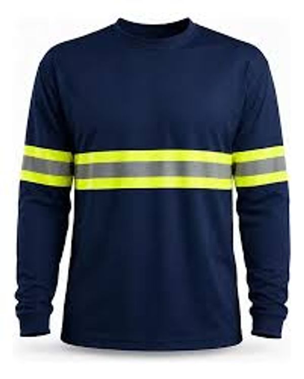 Camiseta azul escura com faixas refletoras amarelas.