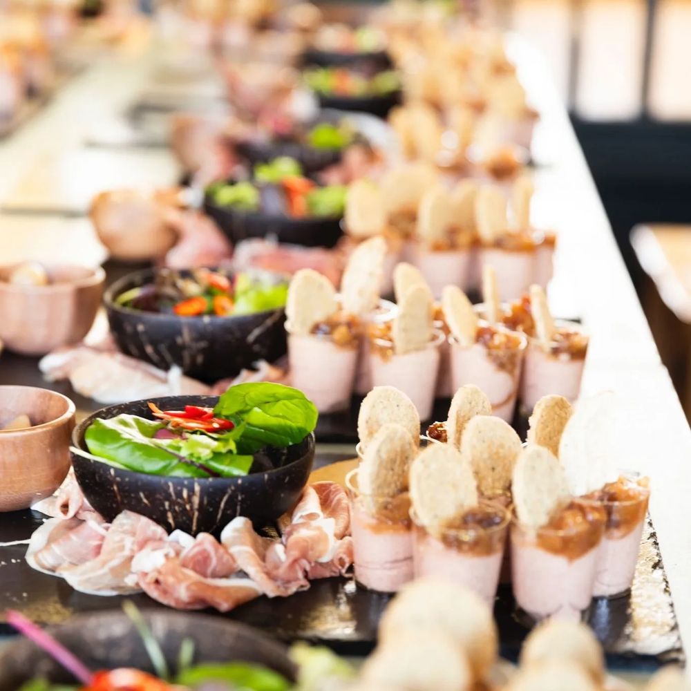 Different catering plattings at an event