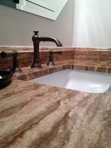 A picture of a fancy luxurious tap