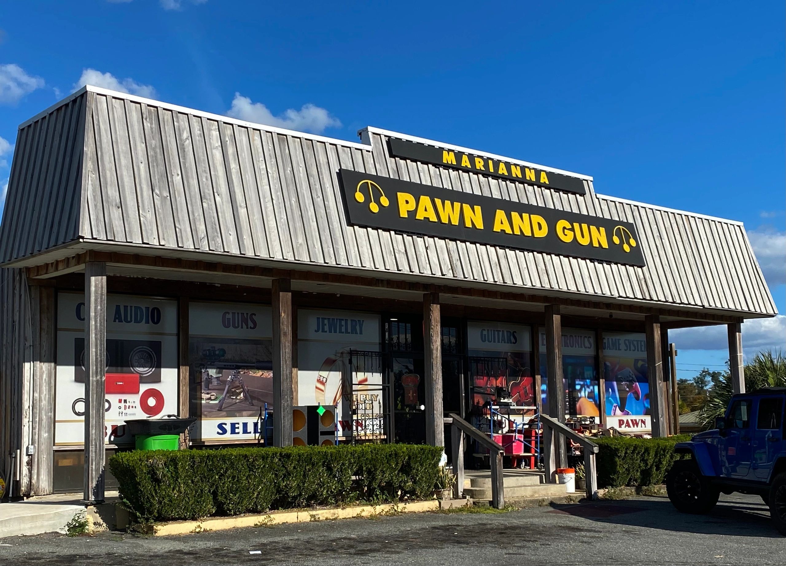 Marianna Pawn & Gun