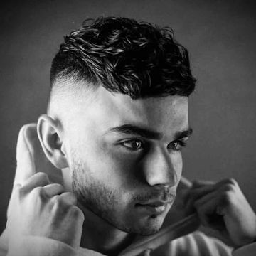 Clean, precise men’s haircut with expert shaping and style for a fresh Northland look.