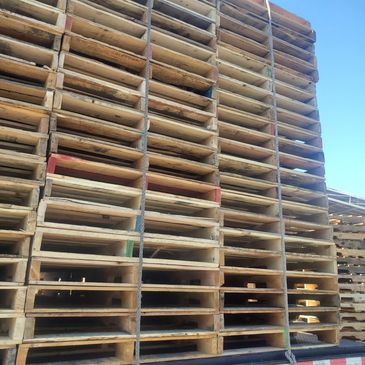 Truckload of pallets