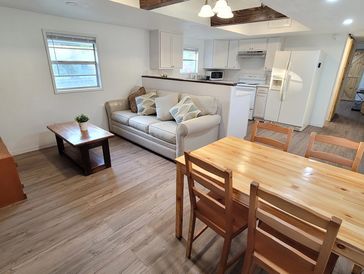 Updated livingroom and kitchen