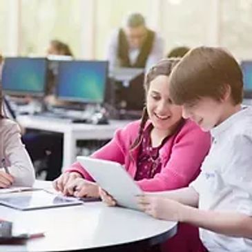 ​​Tutorat avec 2 à 3 autres élèves en même temps de même niveau scolaire ayant des difficultés simil