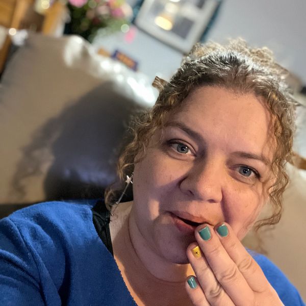 Ella Hutchings Life Coach excited to be offering Coaching Freebies to get you started
