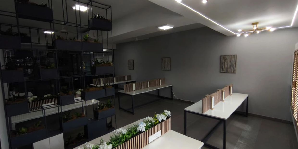 Coworking space near Bangalore Airport — AICOWRK dedicated deskPrivate cabin near BLR Airport, KIADB