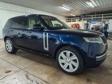 Range Rover came in for an interior and exterior detail. Perfect for winter and spring 6 month wax
