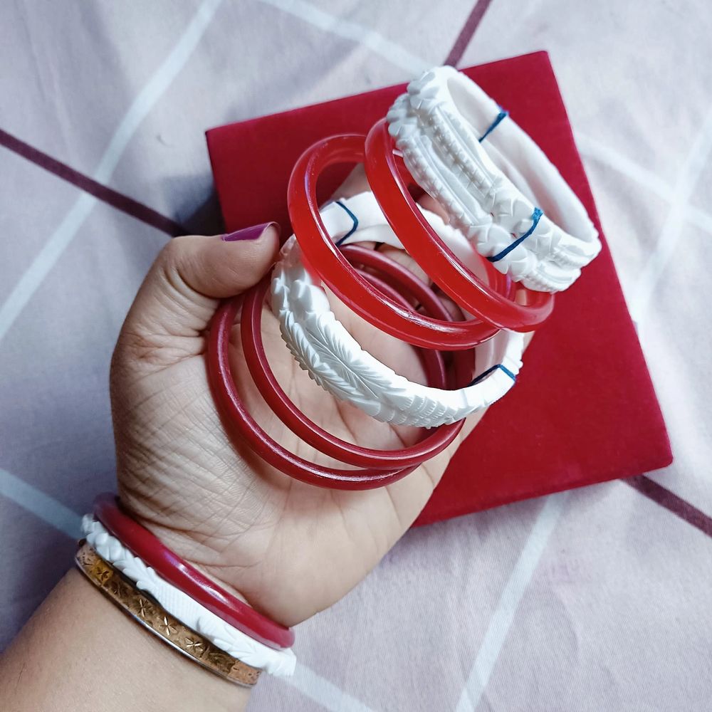 Shankha in hand