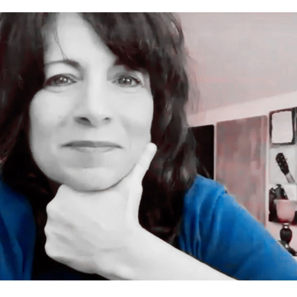 nyla-cione-voice-coach.png
Nyla Cione, voice coach, instructor for self-paced online singing course.