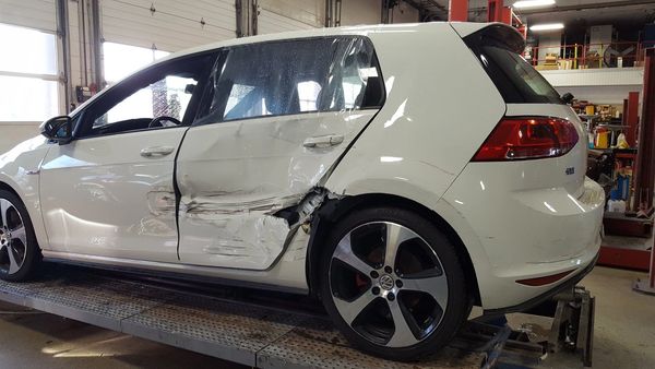 Jerry Noonan's Auto Center
Collision repair 
Auto body repair 
Collision estimating
Accident damage
