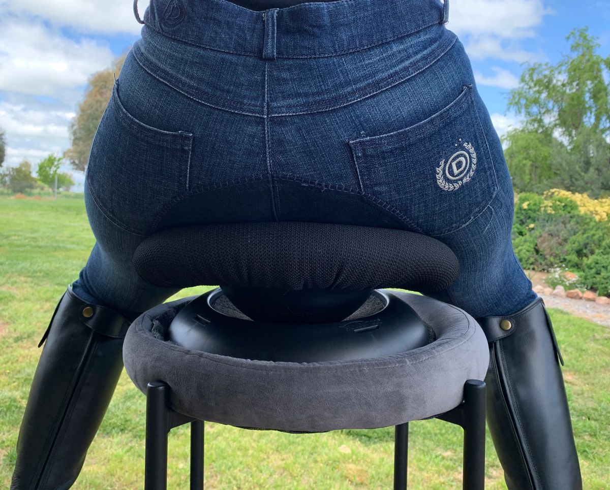 ANYWHERE SADDLE CHAIR