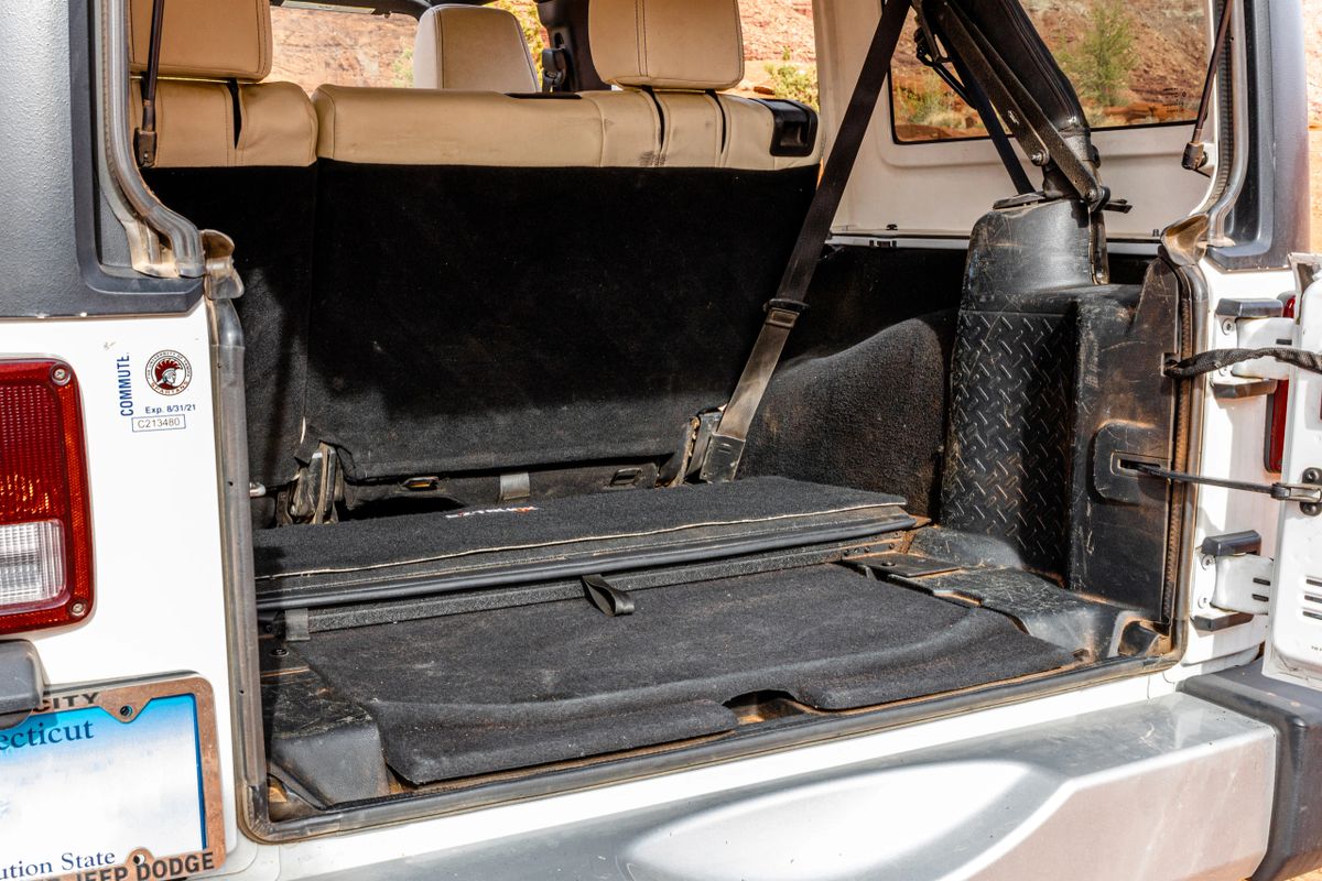 2011-2018 - JKU 4-DOOR EZTRUNK 2011-2018 - JKU 4-DOOR EZTRUNK