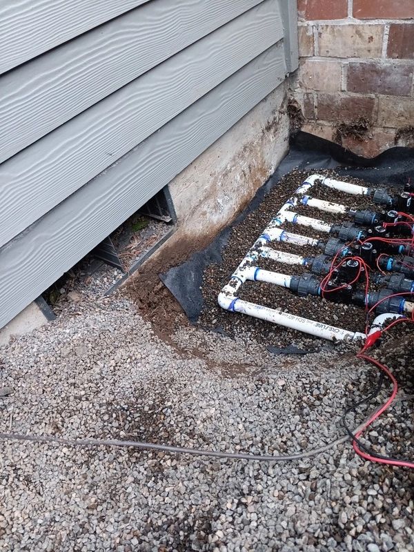 1 inch Hunter sprinkler valves on a manifold 