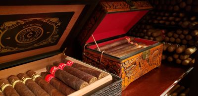 Selection of Over 1,000 Cigars!