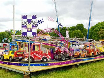 Children’s ride, children’s carousel, rides for hire
Www.KidzZoneUk.com