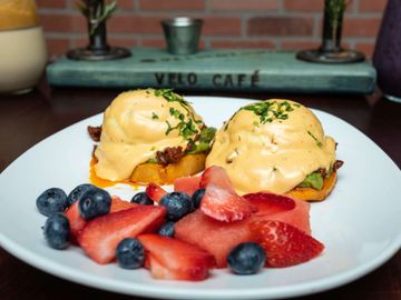 Roasted sweet potato, fresh guac, poached egg, chorizo, chipotle hollandaise sauce, and fresh fruit.