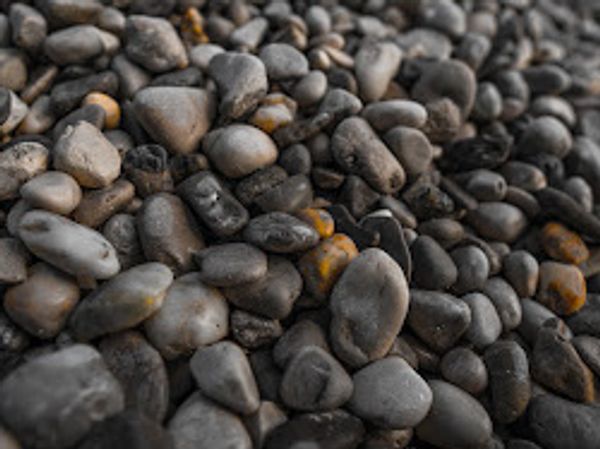 Gardens
River Beds
Pathways
Rock
Drainage
Landscape Rocks
Gardens
Bedding Materials
French Drains 