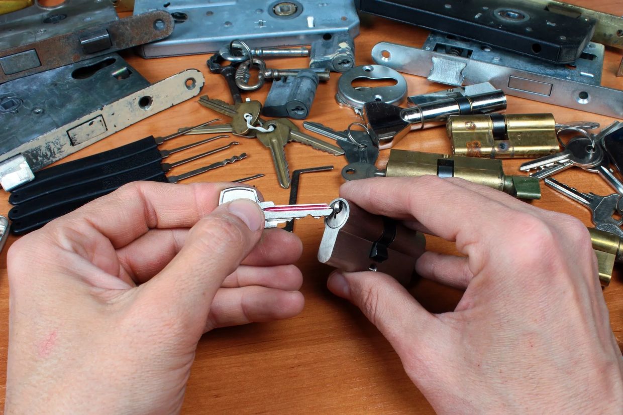 Storefront lock repair for a business in Doral.
