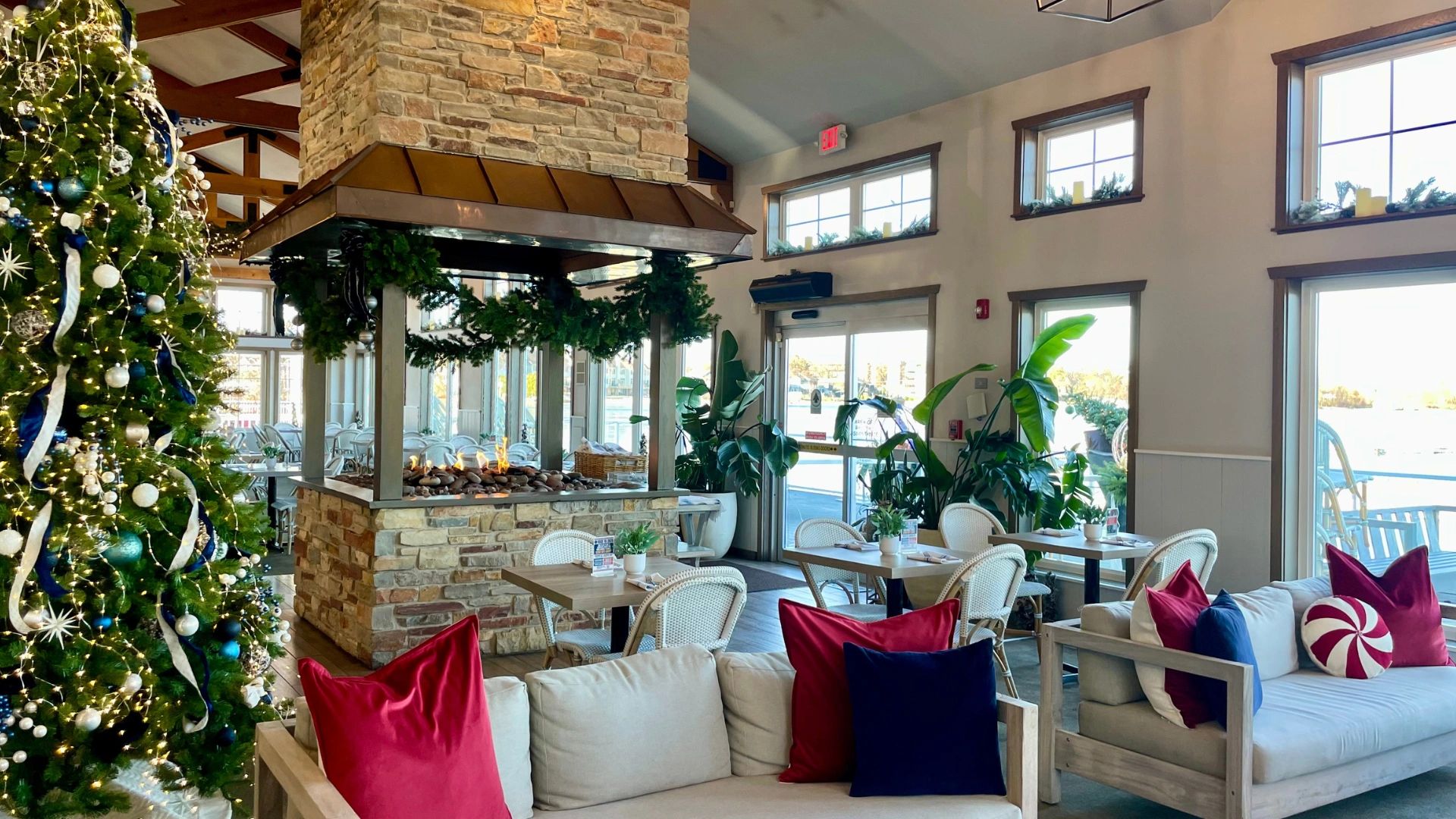 Lindys Landing Restaurant & Marina - Waterfront Restaurant, and Banquet ...