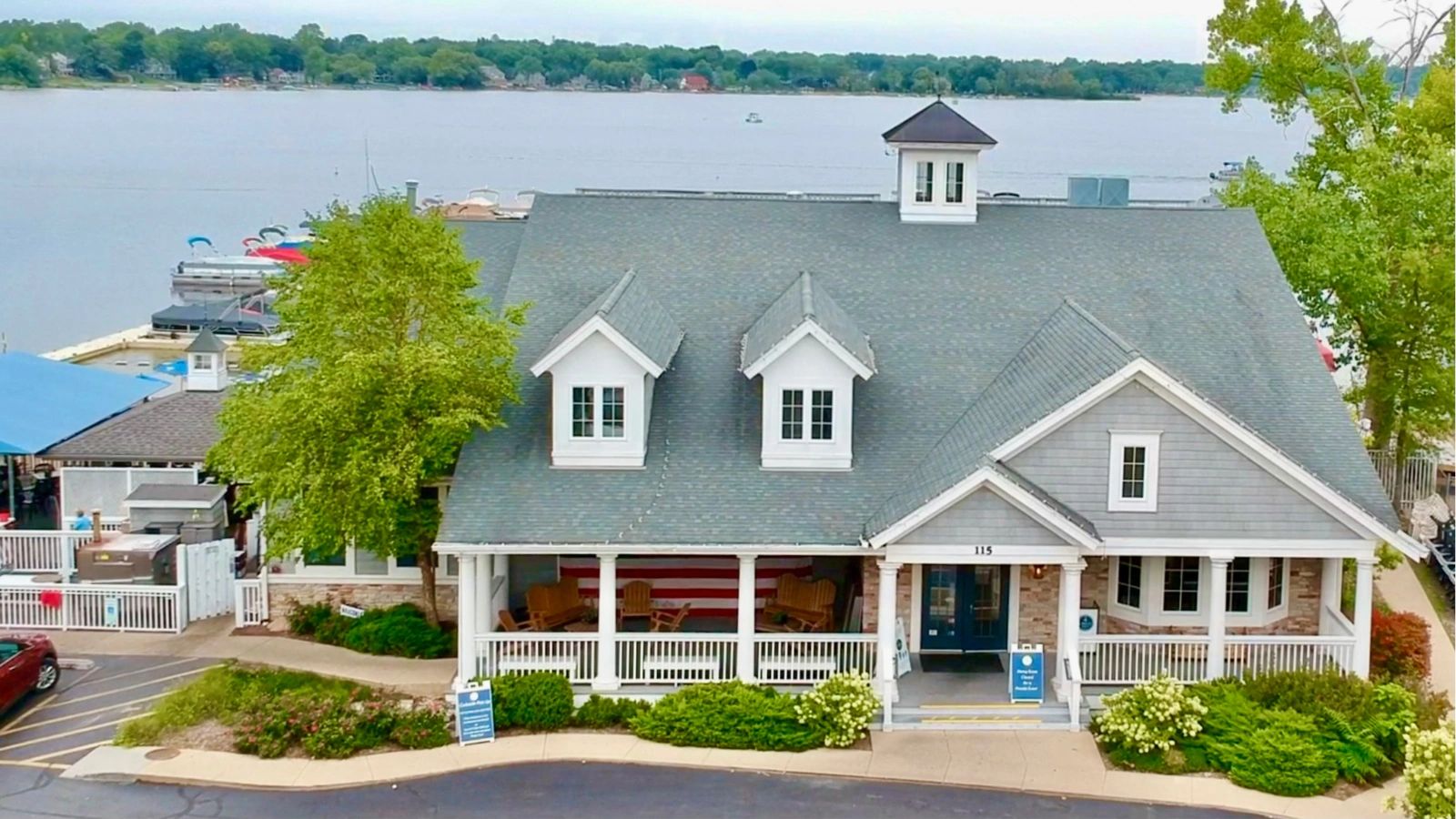 Lindys Landing Restaurant & Marina - Restaurant, Waterfront