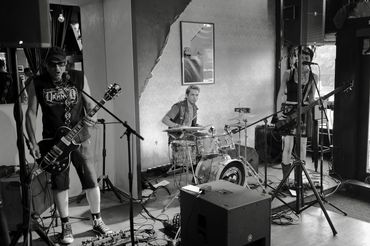 ilan Laks and his Skeleton Band Live in Portland Oregon