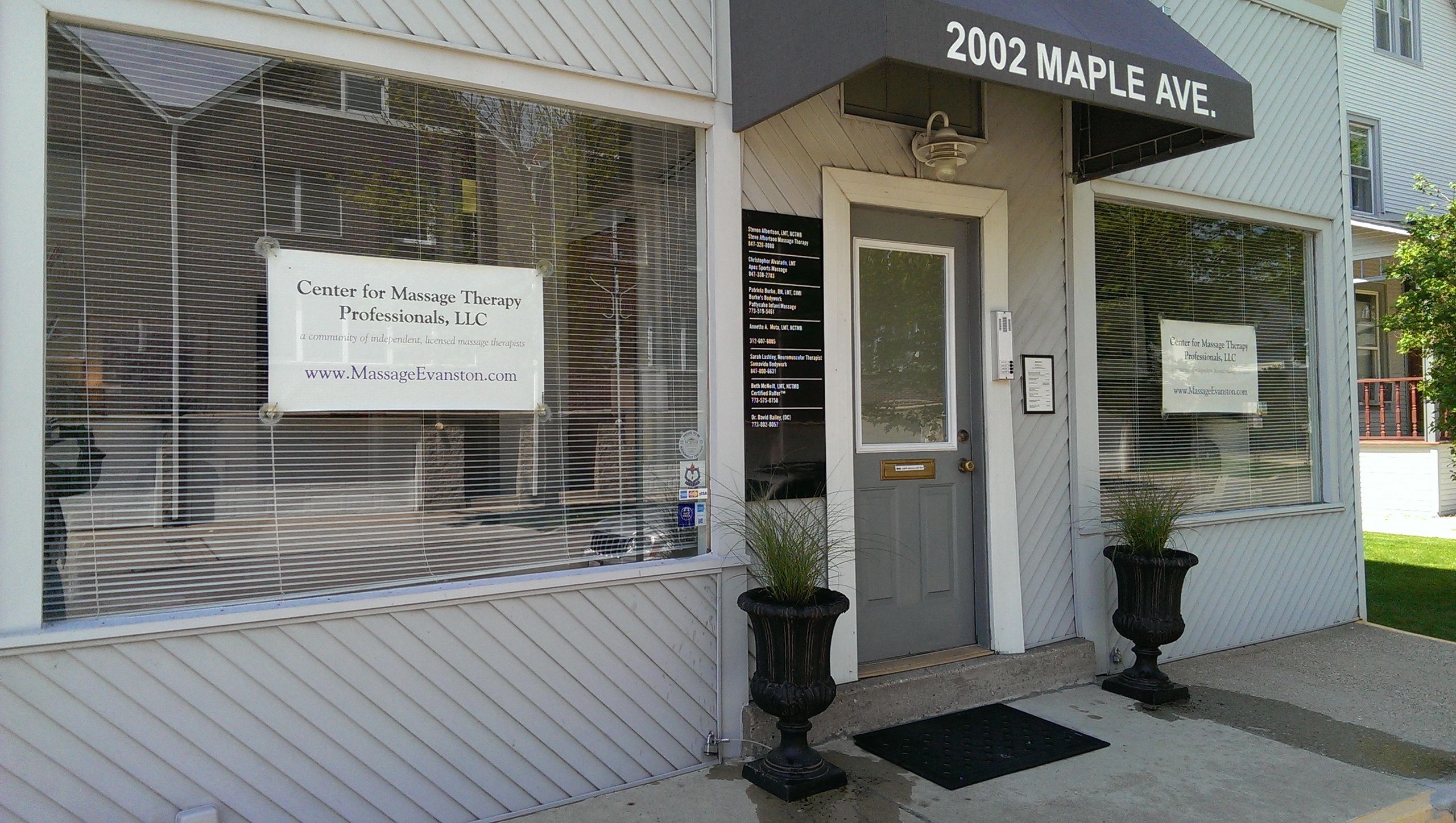 Massage therapy at 2002 Maple Massage Therapy Evanston, Illinois