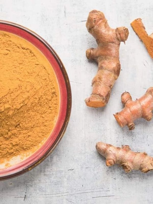 Fresh and powdered turmeric