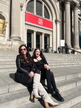 Guests on a Gossip Girl filming locations tour in New York City