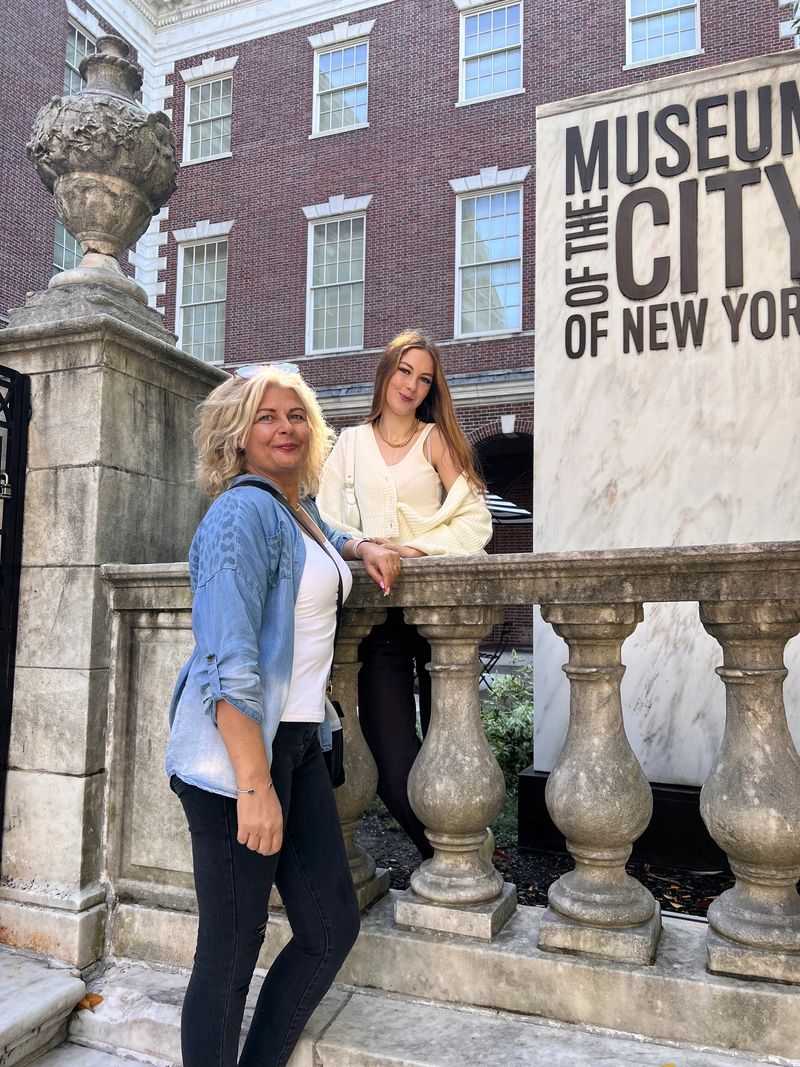 Gossip Girl Tour NYC | Exploring the Upper East Side: The Best Gossip Girl Tour in New York City