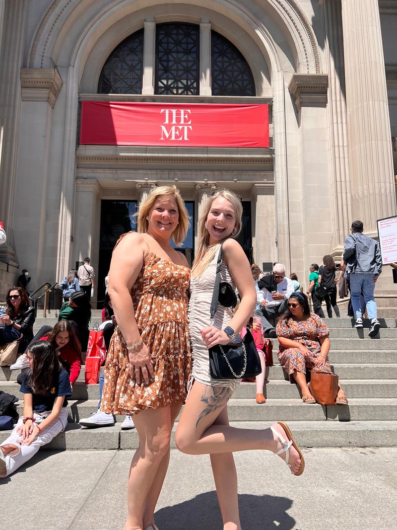 Gossip Girl Tour NYC | Exploring the Upper East Side: The Best Gossip Girl Tour in New York City