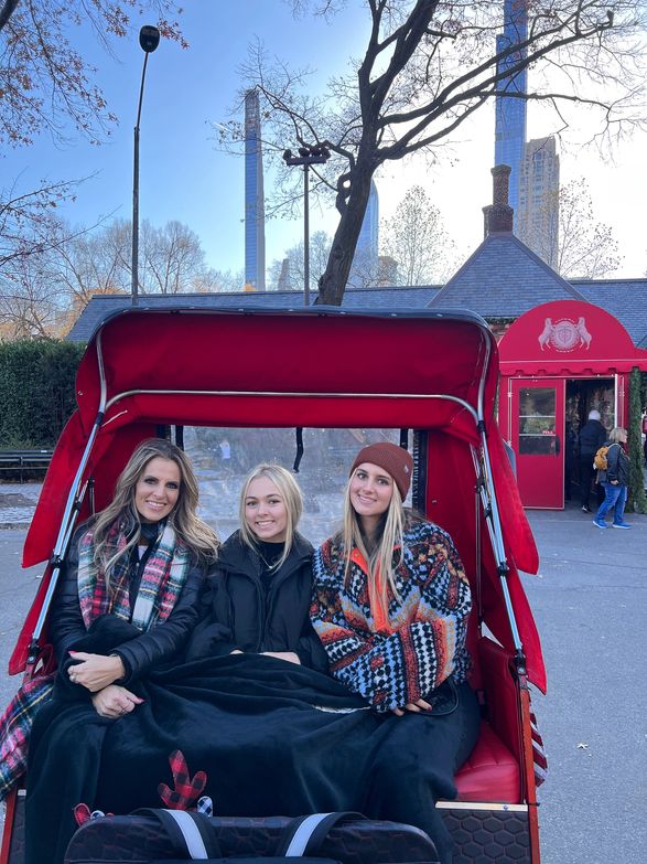 Best Gossip Girl Tour,Gossip Girl Tour,Gossip Girl Tour New York ,Vip Gossip Girl Tour