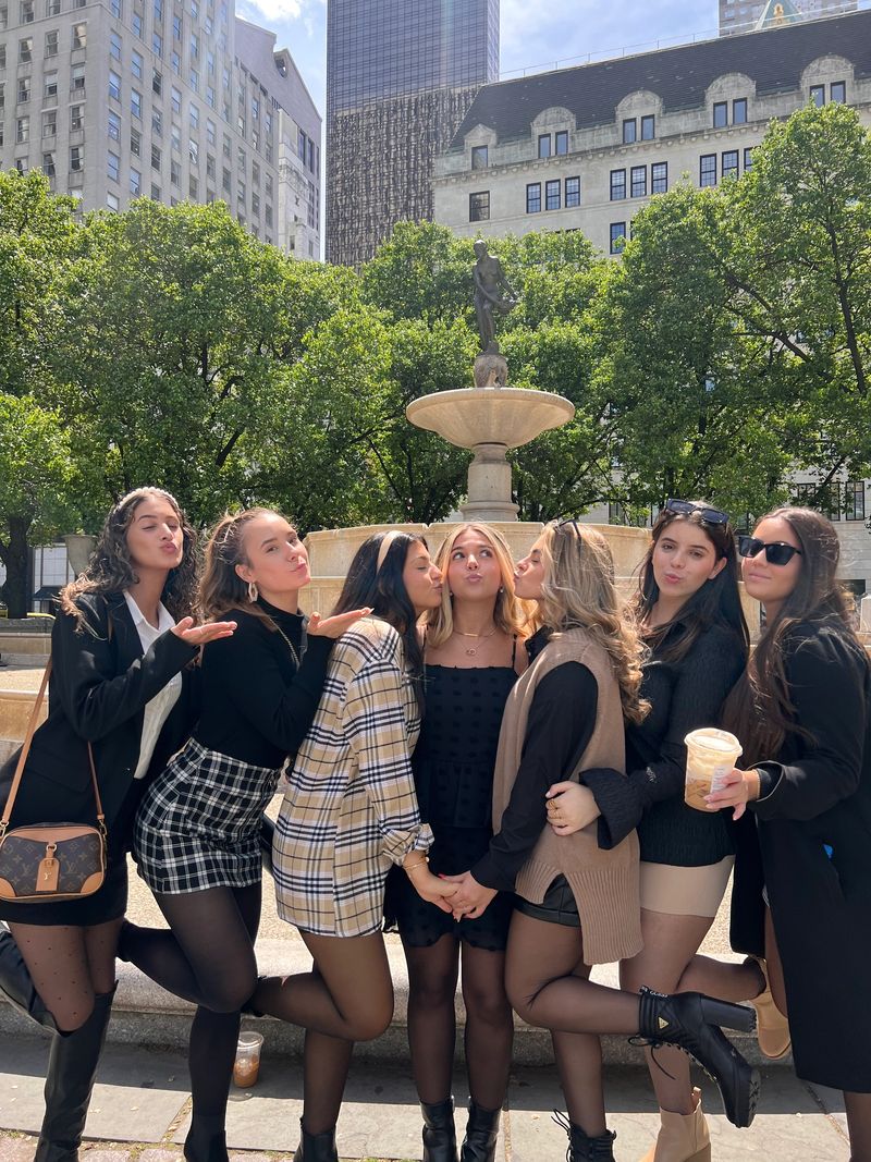 Gossip Girl Tours NYC | Exploring the Upper East Side: The Best Gossip Girl Tour in New York City