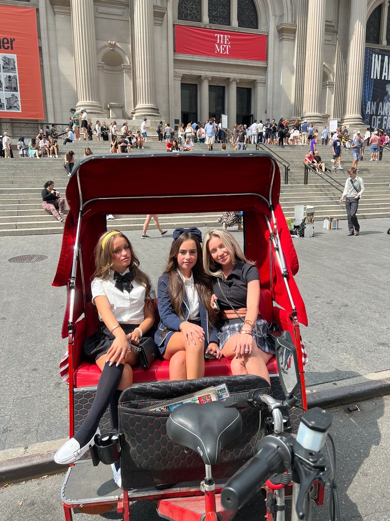 Gossip Girl Tour NYC | Exploring the Upper East Side: The Best Gossip Girl Tour in New York City