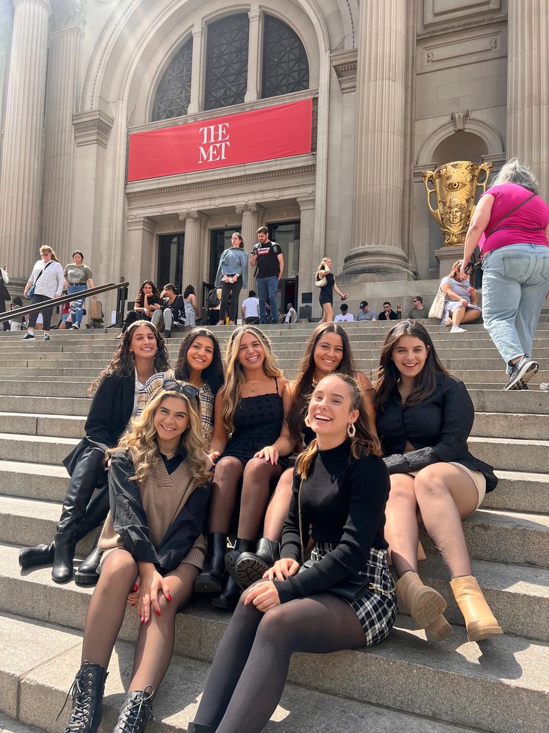 Gossip Girl Tour NYC | Exploring the Upper East Side: The Best Gossip Girl Tour in New York City