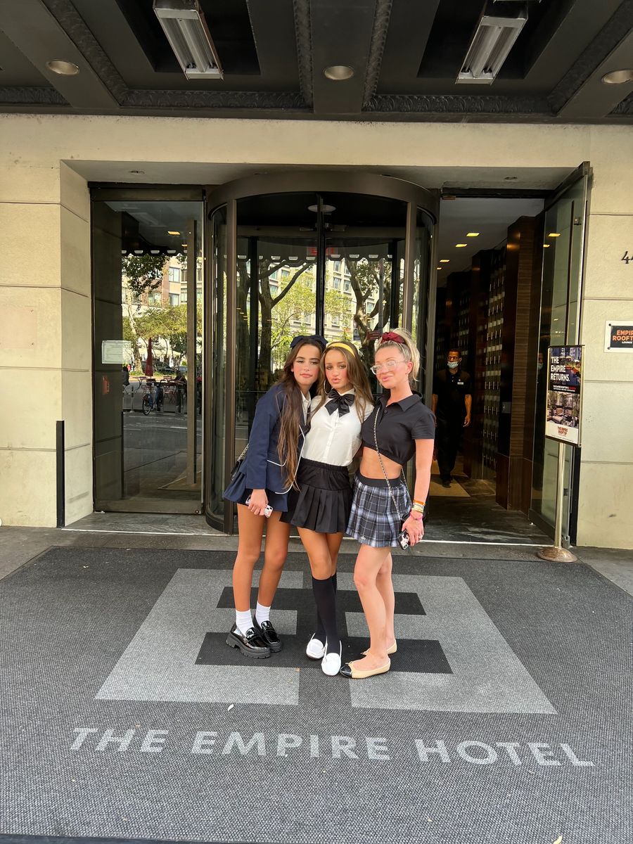 Guests recreating a Gossip Girl scene on the Upper East Side