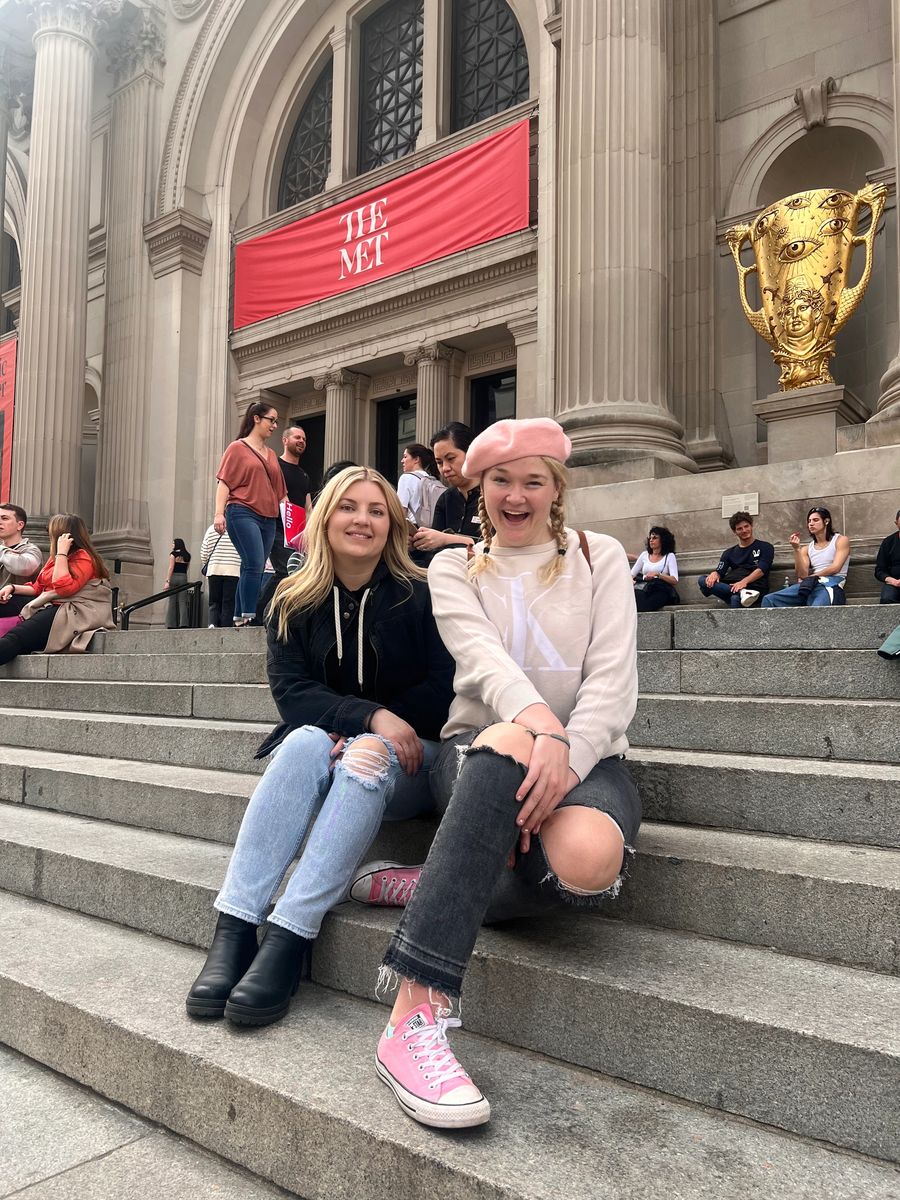Gossip Girl Tours guests outside an Upper East Side filming location