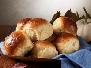 Pull-Apart Dinner Rolls with link to Cookidoo recipe