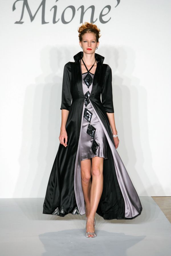 Art Deco dress, shimmering grey with diamond like decorations with long overcoat