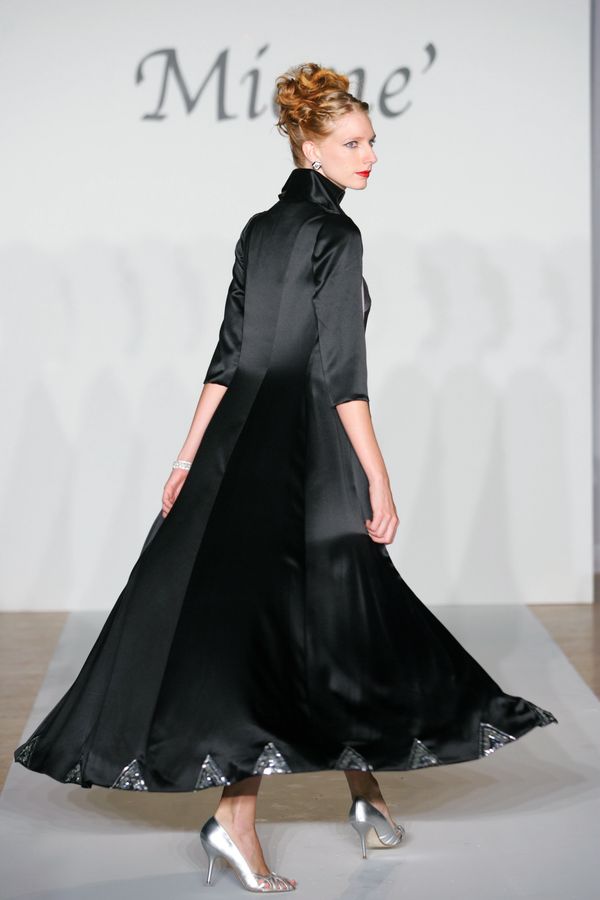 Art Deco dress, shimmering grey with diamond like decorations with long overcoat back