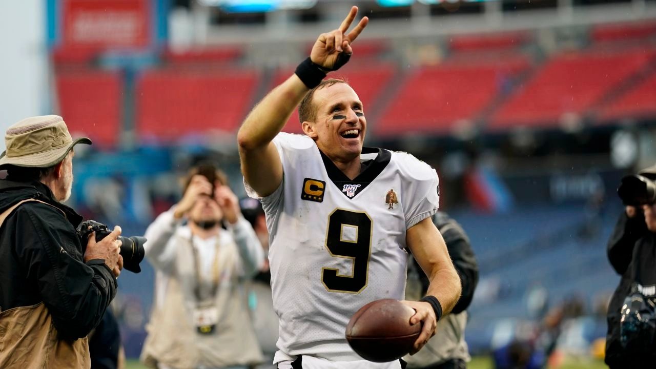 NFL - Like Drew Brees tonight, players who have won Walter Payton