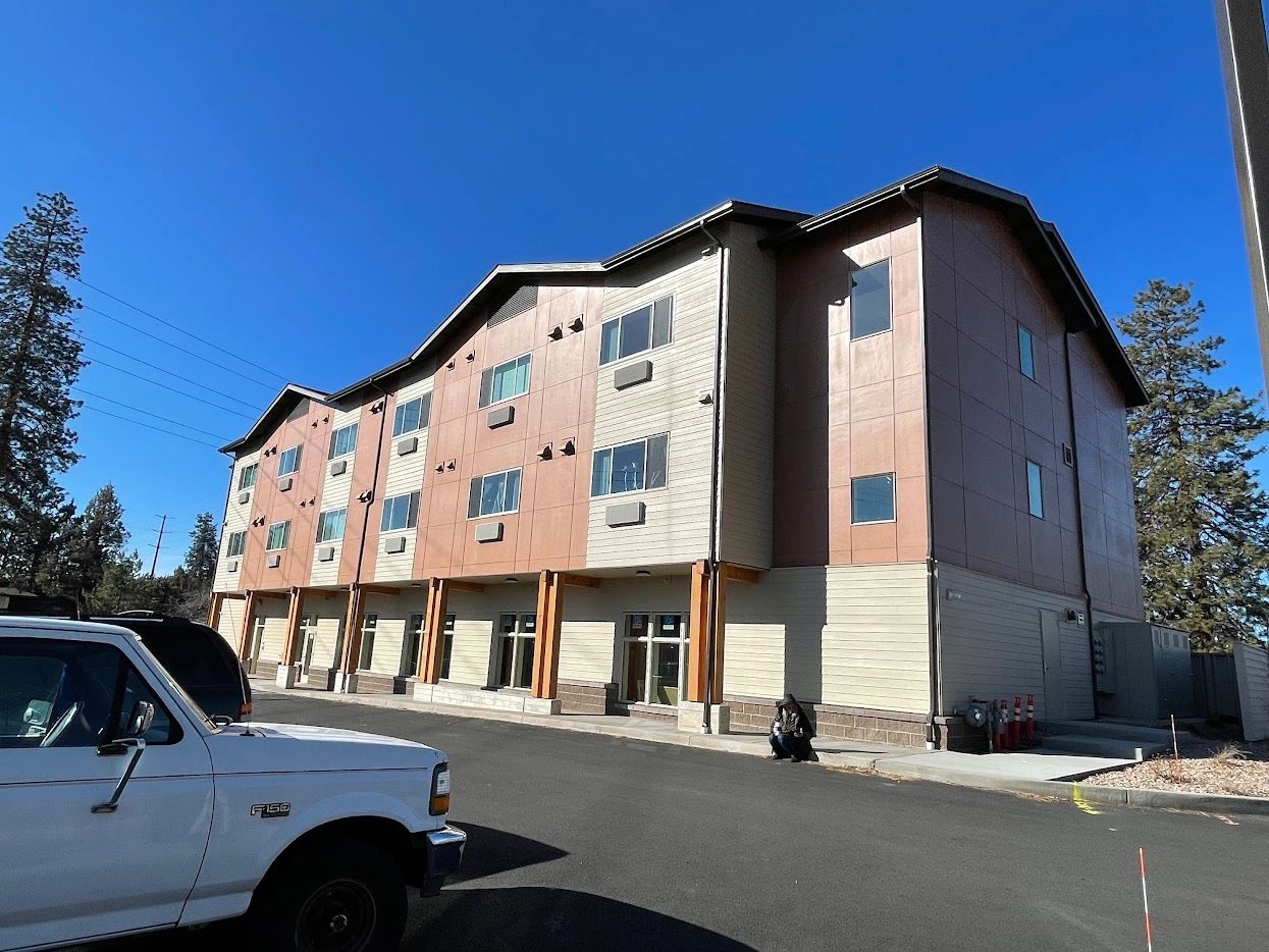 Completed three story multi-family siding project in Bend, Oregon by Elite Construction Contracting