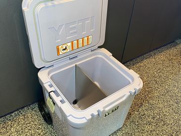 Yeti - Roadie Wheeled Cooler Divider