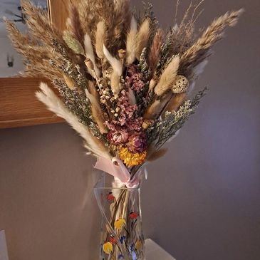 Received my gorgeous arrangement today. Its beautiful. Exactly what i wanted and great value. Thank 