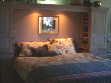 Headboard with Light Bridge 