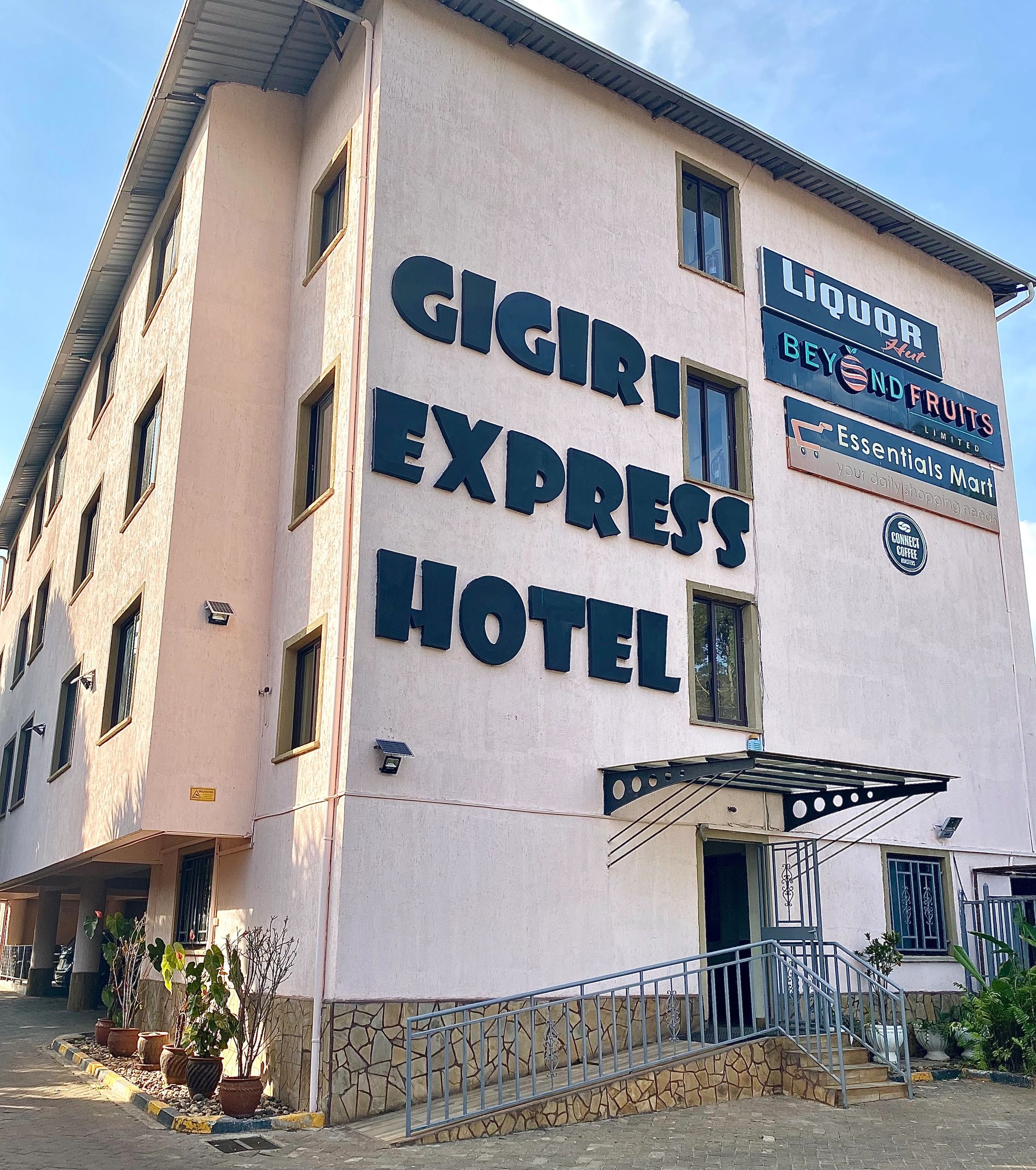 GIGIRI EXPRESS HOTEL