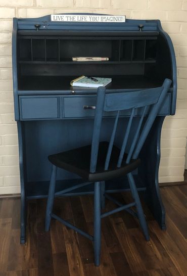 Amy Howard One Step paint in Midnight Dreams, Black and finished with a black wax.