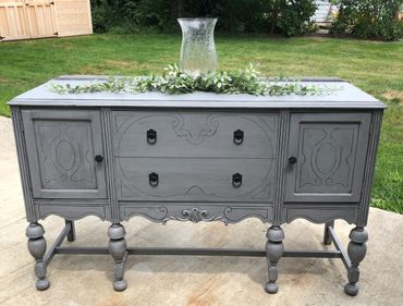 Painted in Atelier Amy Howard One Step and finished with a smoky grey glaze.