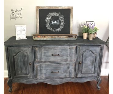 Broyhill buffet with layers of dry brushing.
